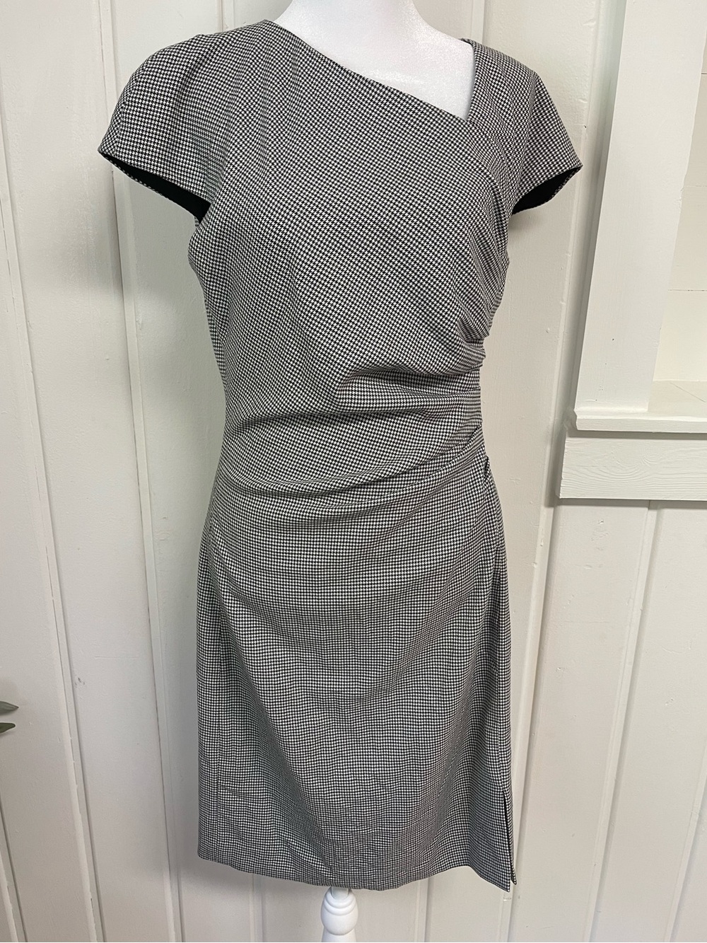Club Monaco Black White Houndstooth Ruched Waist Short Sleeve Dress Size 6